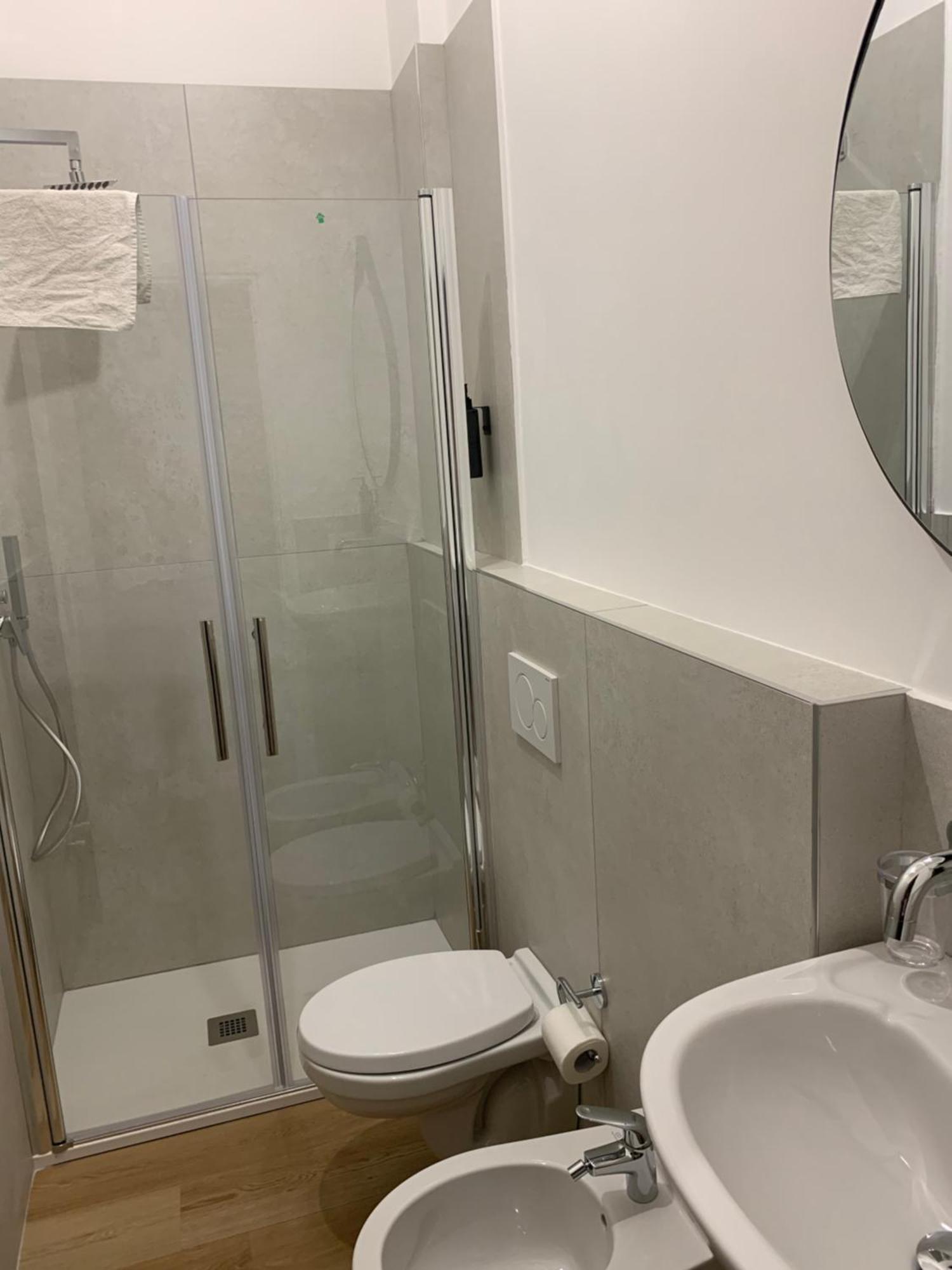 Riva Reno 4 Rooms Bologna Exterior photo
