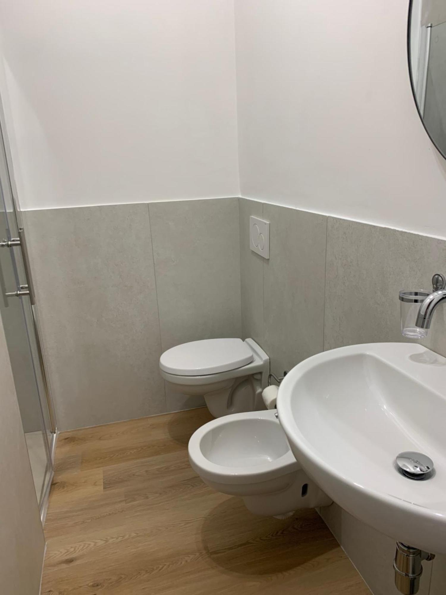 Riva Reno 4 Rooms Bologna Exterior photo